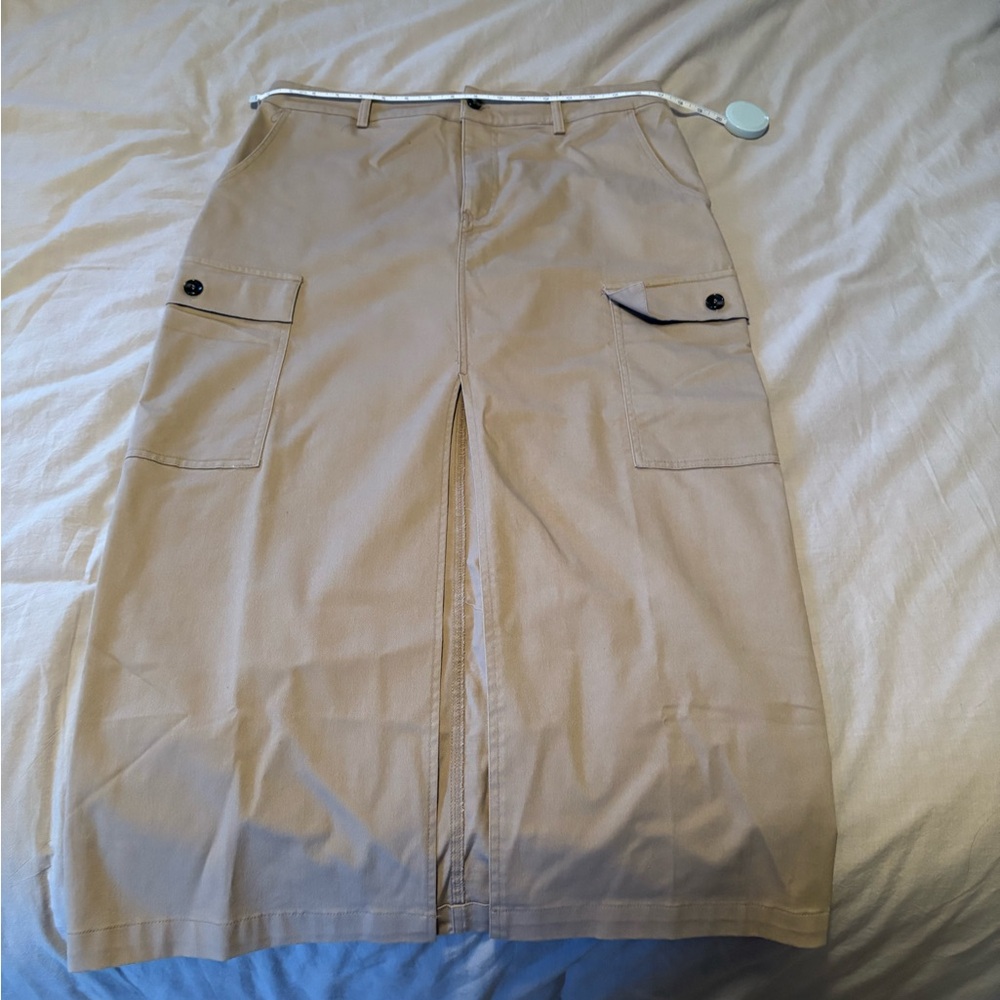 Women’s Cargo Khaki Skirt